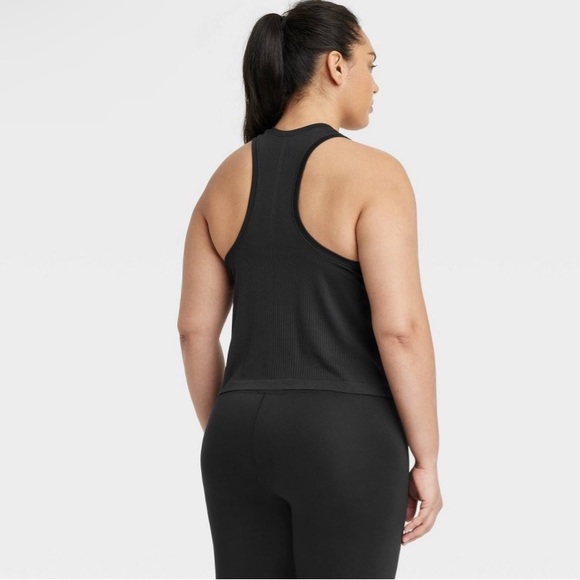New Women's Seamless Tank Top - All In Motion
Black Small - Picture 5 of 6